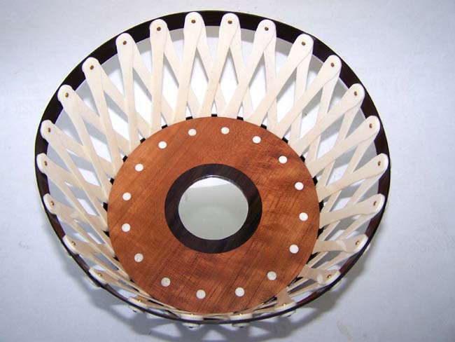 A Fine contemporary handcrafted Whalers' Basket named 'The Looking Glass' by local Cape Cod artist Ken Campbell. — image 2